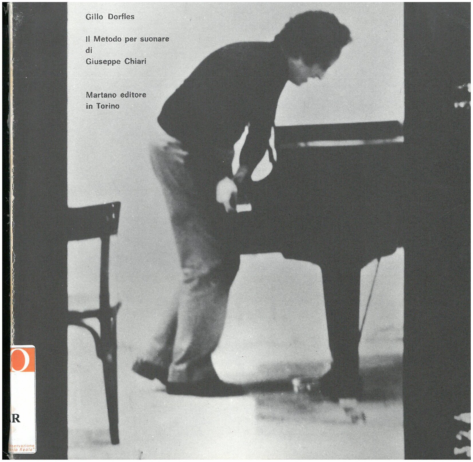 1976, 25 maggio – 30 giugno
GIUSEPPE CHIARI / Mostra di fotografie e disegni degli anni ’60 e ’70. 
Conferenza – performance.
Produzione di un volume dal titolo “Il metodo per suonare di Giuseppe Chiari” con introduzione di Gillo Dorfles.