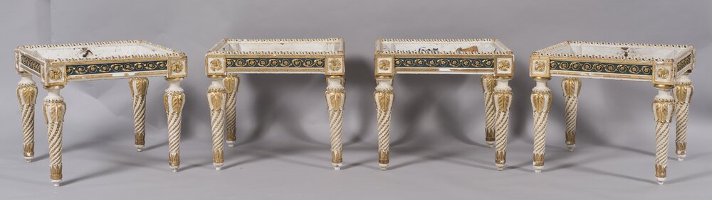 Palazzina di Caccia di Stupinigi, Sgabelli Bonzanigo invv. 1123, 1124, 1125, 1126, 1127, 1128, 1129, 1130, 1131, 1132, 1133, 1134 -durante il restauro