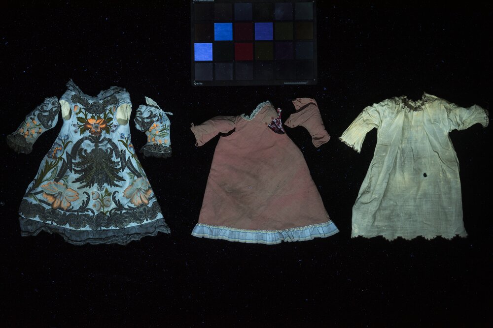 Bormio, Collegiata dei SS. Gervasio e Protasio, Madonna vestita con Bambino - analisi UV