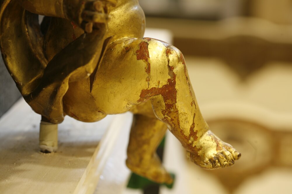 Turin, Museum of Decorative Arts Accorsi-Ometto, P. Piffetti, Folding chest of drawers with two doors (double body), inv. M39 - decorative element before restoration