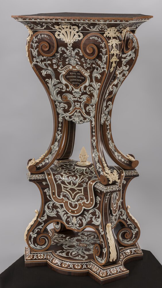 Roma, Palazzo del Quirinale, P. Piffetti, Piedistallo per il ratto di Proserpina, inv. PR 371 - dopo il restauro