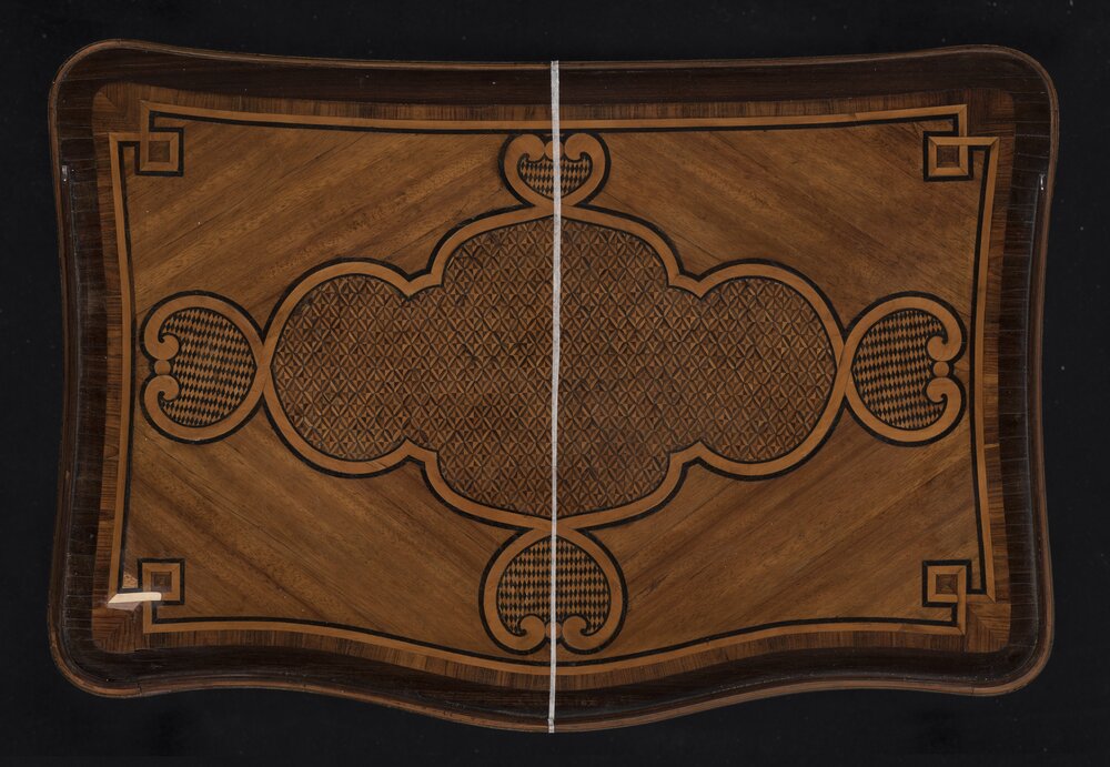 Torino, Palazzo Reale, Scrittoio da centro, inv. 2300 - durante il restauro