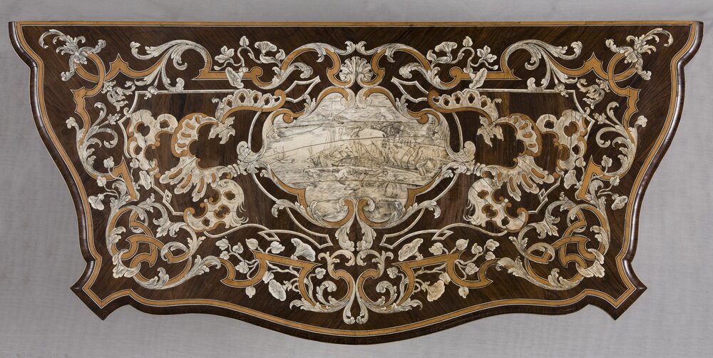 Roma, Palazzo del Quirinale, P. Piffetti, Cassettone, inv. PR 370 - durante il restauro