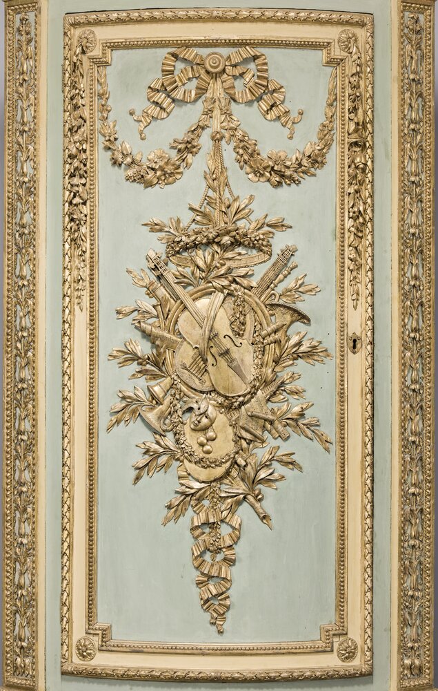 124mc08-AL-2017_Turin, Royal Palace, F. Bolgiè, Angoliera with musical instruments, inv. 10264