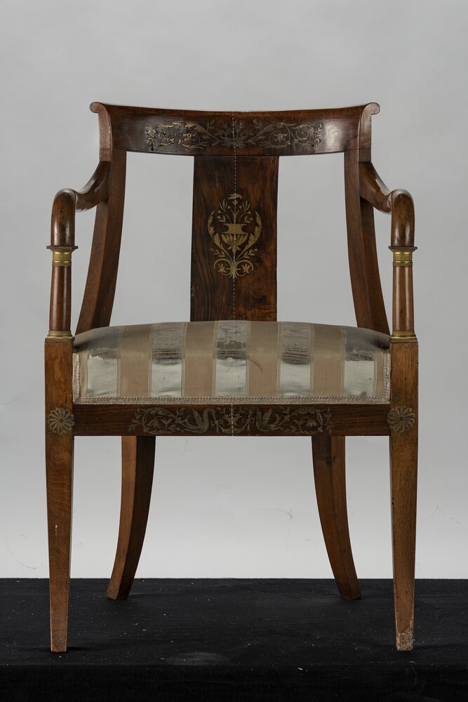 Agliè, Castello ducale, Poltrona, inv. 305 - durante il restauro