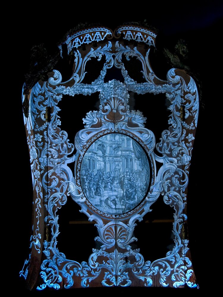 Turin, Museum of Decorative Arts Accorsi-Ometto, P. Piffetti, Folding chest of drawers with two doors (double body), inv. M39 - UV analysis