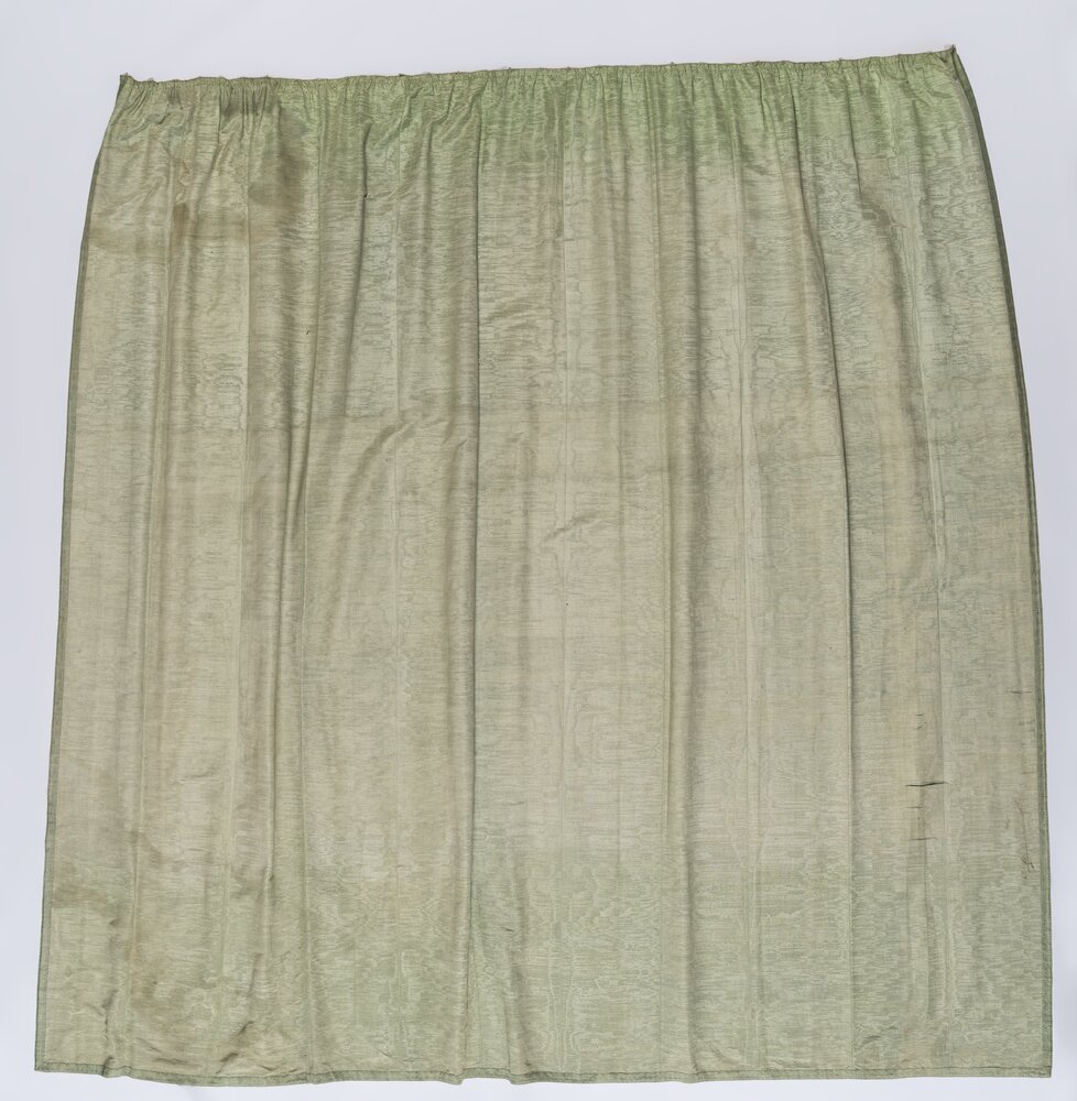 Saluzzo, Castello della Manta (FAI), Tendaggio letto a baldacchino Camera di Michele Antonio - prima del restauro