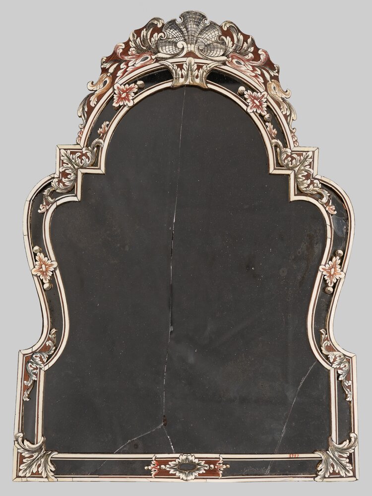 48-AL-2011_Venaria, Reggia, P. Piffetti, Specchiera, inv. 1448-L (proprietà Museo Civico d'Arte Antica di Torino- Palazzo Madama)