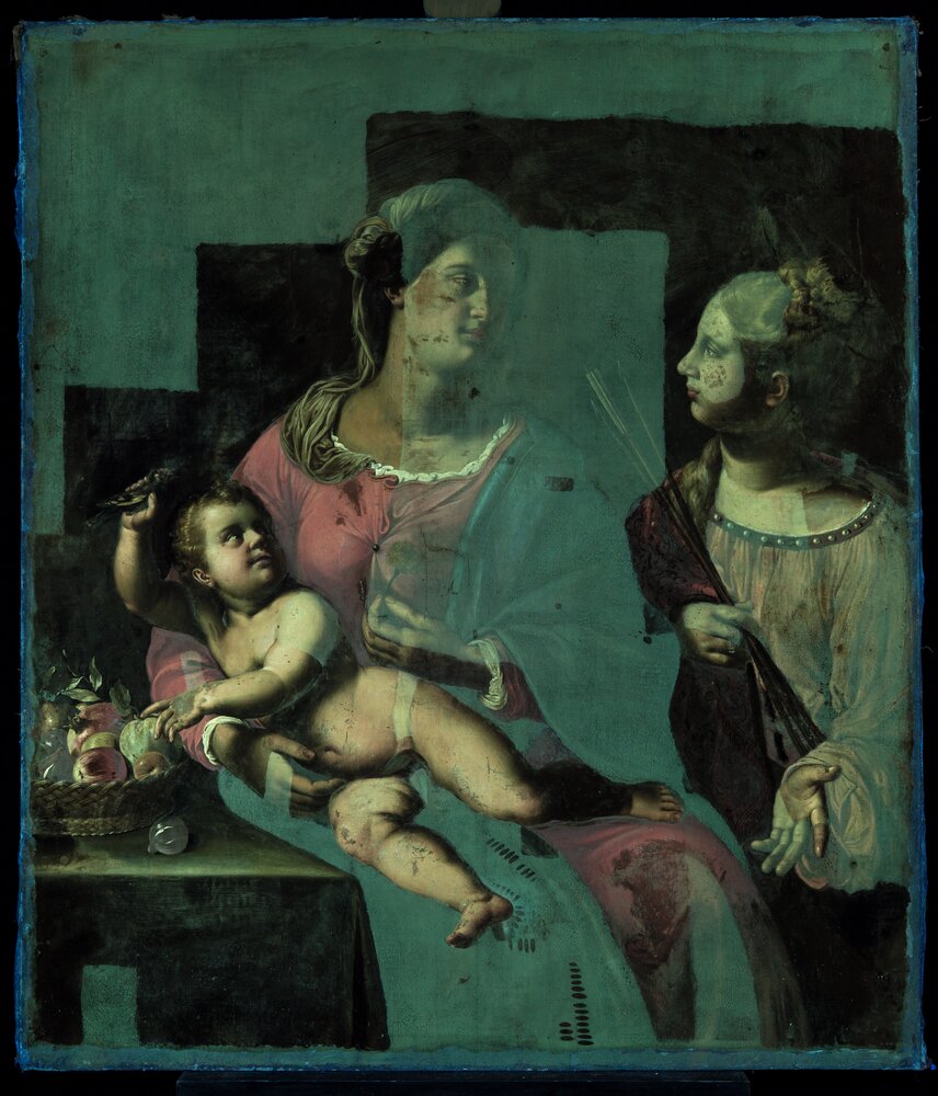 Moncalieri, Castello, A. Gramatica, Madonna con Bambino e S. Cristina, inv. 136 - analisi UV durante il restauro