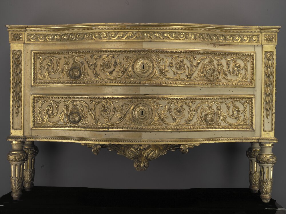 Nichelino, Stupinigi Hunting Lodge, F. Bolgiè (attr.), Cassettone, inv. 294 - during restoration, cleaning