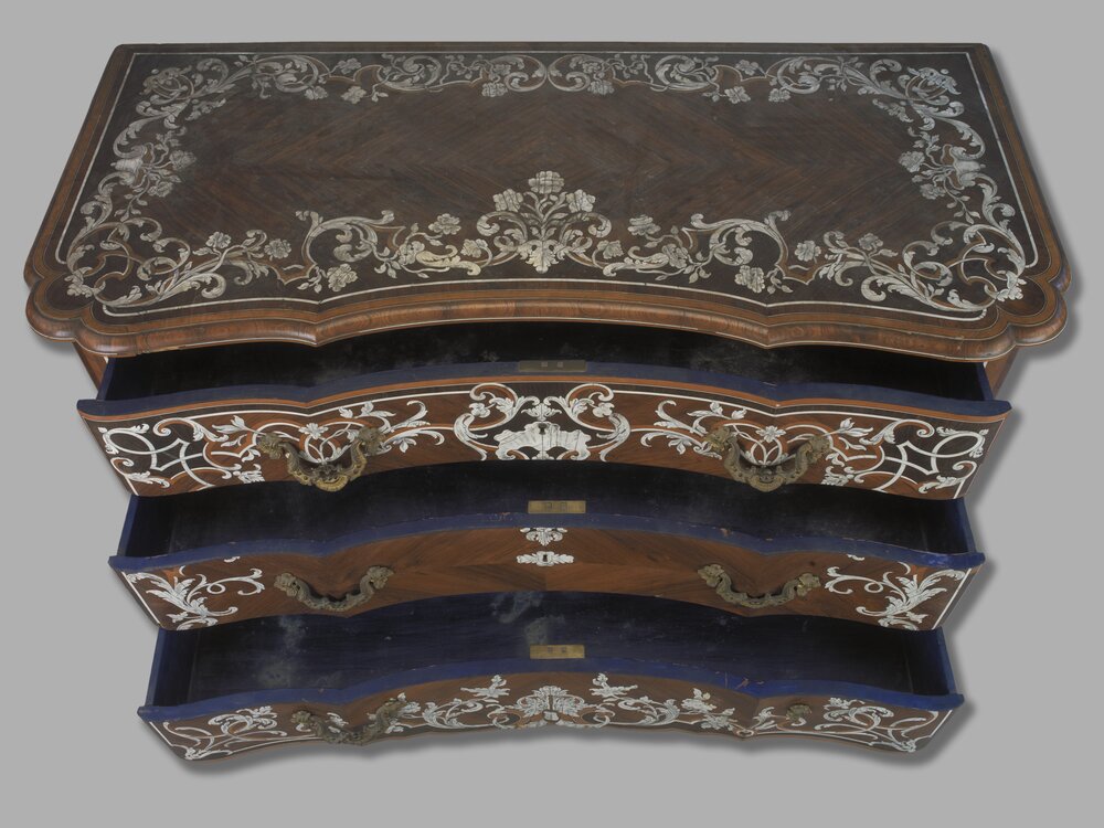 Palazzina di Caccia di Stupinigi, P. Piffetti, Chest of drawers inv. 2348 - before restoration