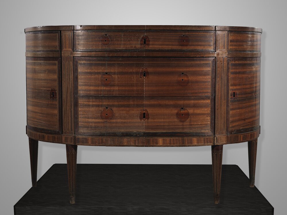 Nichelino, Stupinigi Hunting Lodge, Crescent Chest of Drawers, inv. 4808 - during restoration