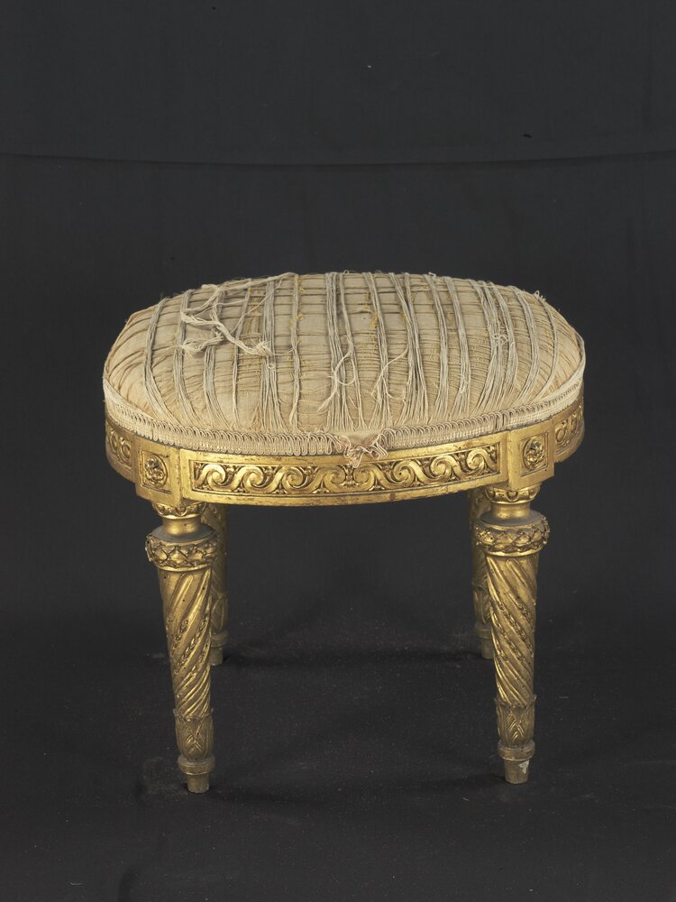 Hunting house of Stupinigi, Bonzanigo, Stool inv. 629 - before restoration
