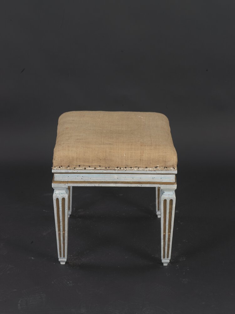 Stupinigi Hunting House, Stool inv. 4131 - after restoration