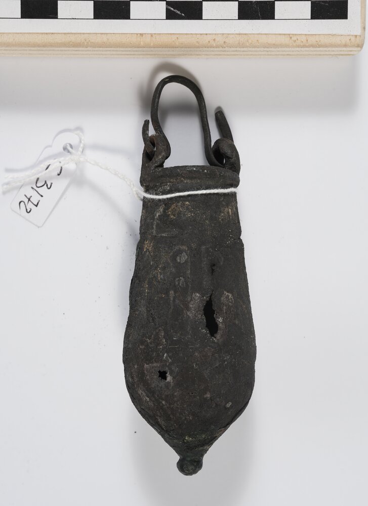 95mc-02-CM-2019_Torino, Museo Egizio, Situla miniaturistica, Cat. 3172