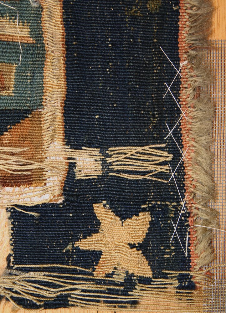 Milano, Villa Necchi Campiglio (FAI), Episodio Bellico (arazzo) - durante il restauro