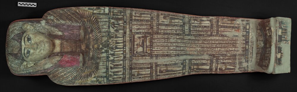 Torino, Museo Egizio, Coperchio del sarcofago, cat. 2213 - infrarosso in falso colore (950 nm)