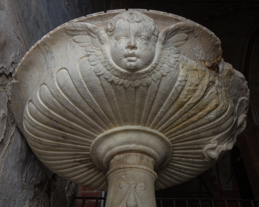 Pontecurone, Chiesa di Santa Maria Assunta, Fonte battesimale - prima del restauro