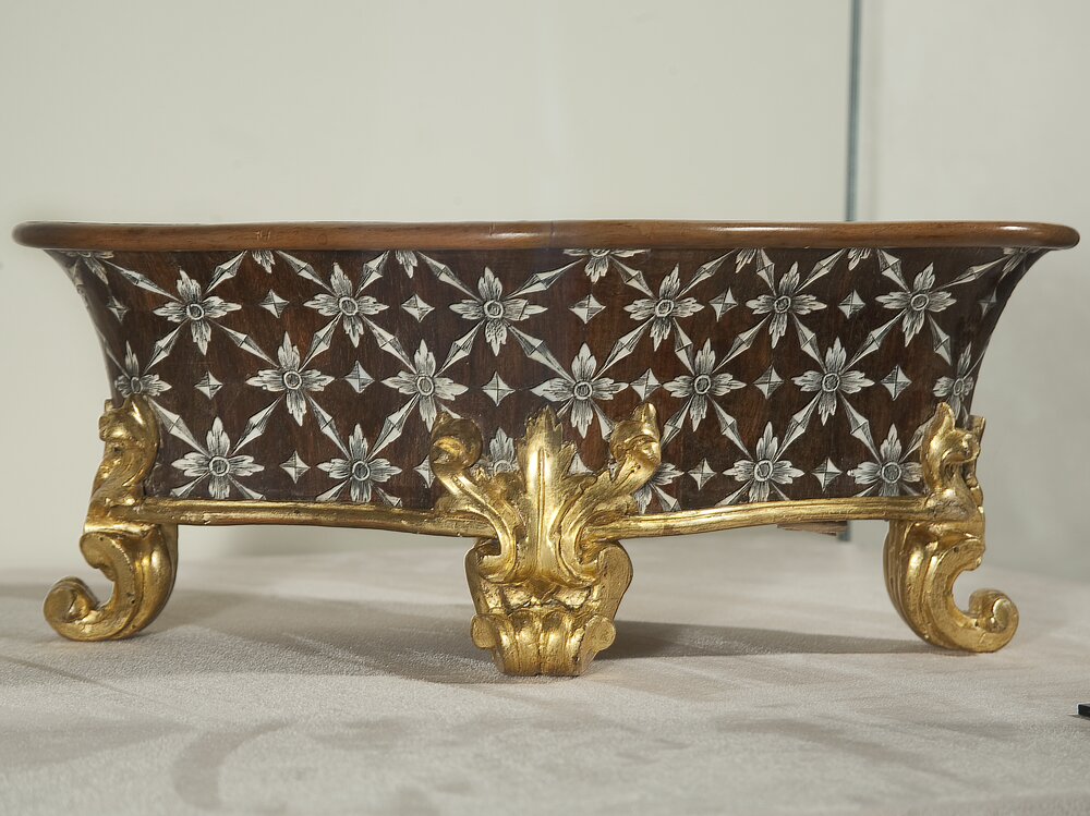 Stupinigi Hunting House, Piffetti, Sputacchiera inv. 3064 - after restoration