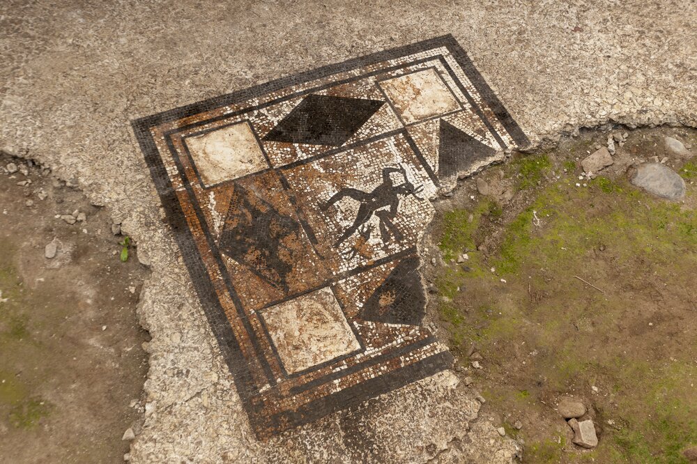 Torino, Via delle Orfane, Strutture murarie e pavimentali domus romana - durante il restauro