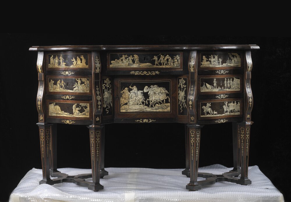 15-FA-2005_Venaria Reale, Reggia di Venaria, L. Prinotto, Desk at 