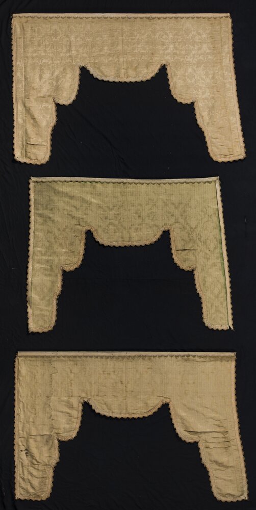 Caravino, Castello di Masino manufatti tessili - prima del restauro