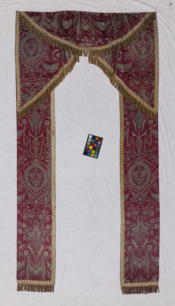 Caravino, Castello di Masino manufatti tessili - prima del restauro