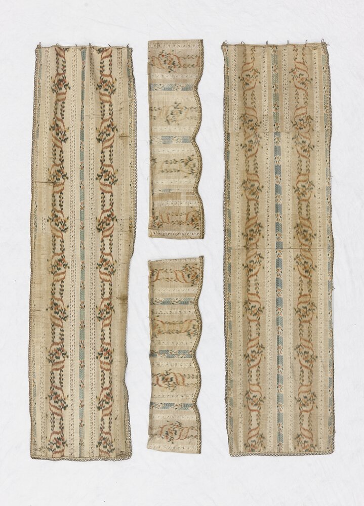 123-MT-2018_Caravino, Castello di Masino (FAI), Restauro tessili diversa tipologia