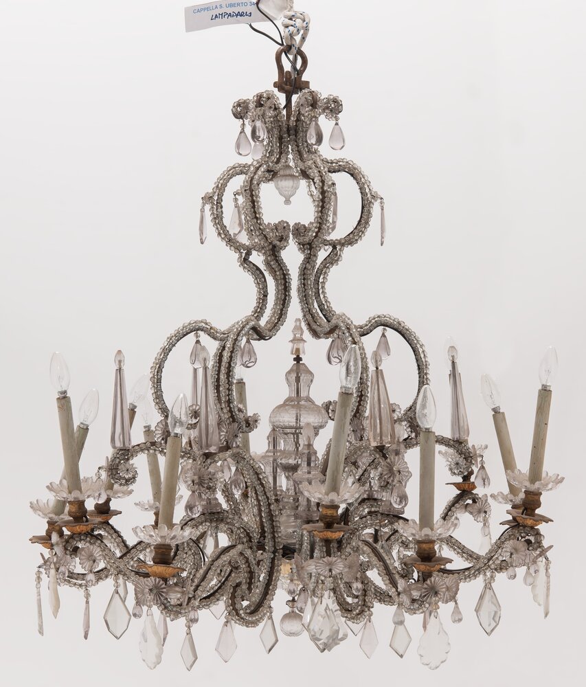 17mc03-MC-2013, Nichelino, Palazzina di Caccia di Stupinigi, Lampadario anticappella S. Uberto