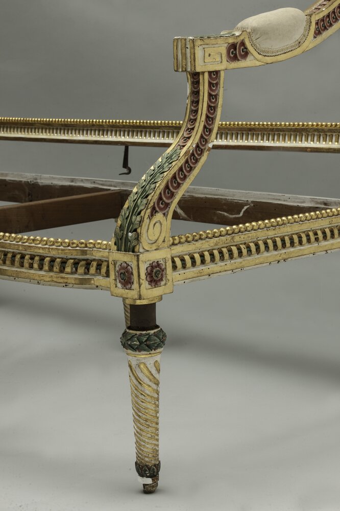 Hunting lodge by Stupinigi, Bonzanigo sofa inv. 273 - during the restoration