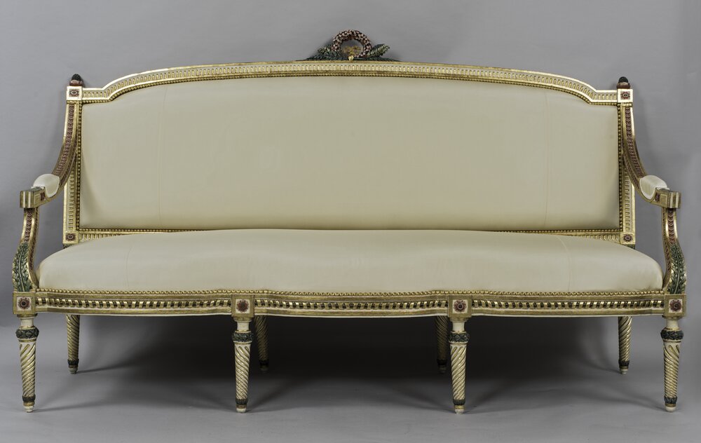 Hunting lodge by Stupinigi, Bonzanigo sofa inv. 273 - after restoration