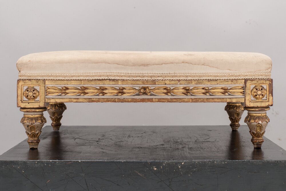 17mc43-AL-2013_Nichelino, Palazzina di Caccia di Stupinigi, G. M. Bozanigo, F. Bolgiè (attr.), Poggiapiedi, inv. 675