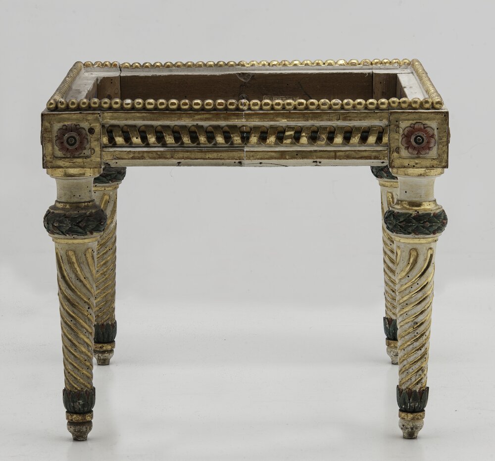 Restoration of stools Bonzanigo Invv. 260, 262, 263, 264, 265, 266, 267, 269, 270, 271, Stupinigi Hunting Lodge - during restoration