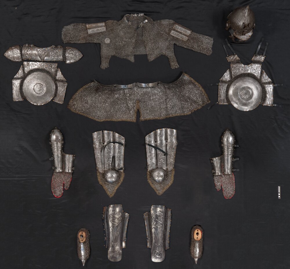Torino, Palazzo Reale (TO), Armatura araba inv. B51 con alabarda inv. J 410 - dopo il restauro