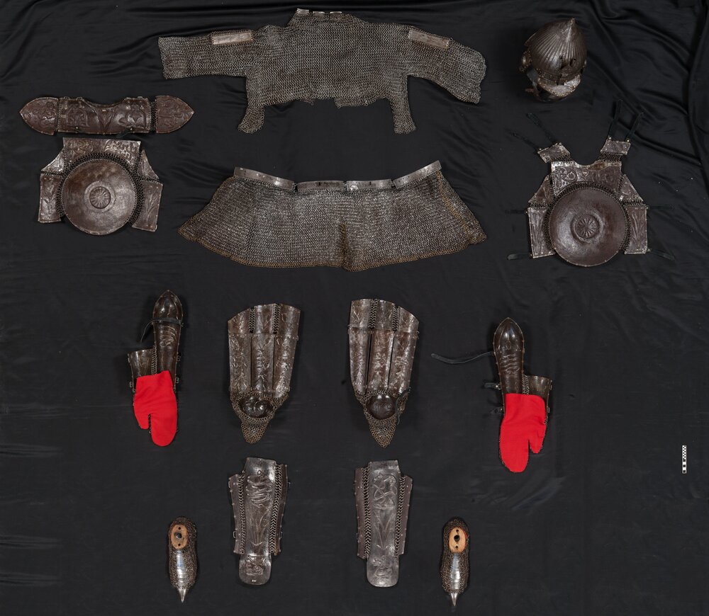 Torino, Palazzo Reale (TO), Armatura araba inv. B51 con alabarda inv. J 410 - dopo il restauro