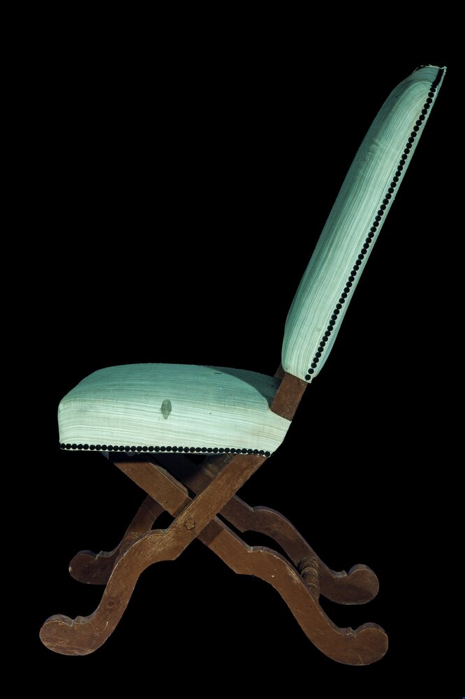 Turin, Galleria Sabauda, 4 Chairs, inv. 27, 28, 29, 30 - UV analysis