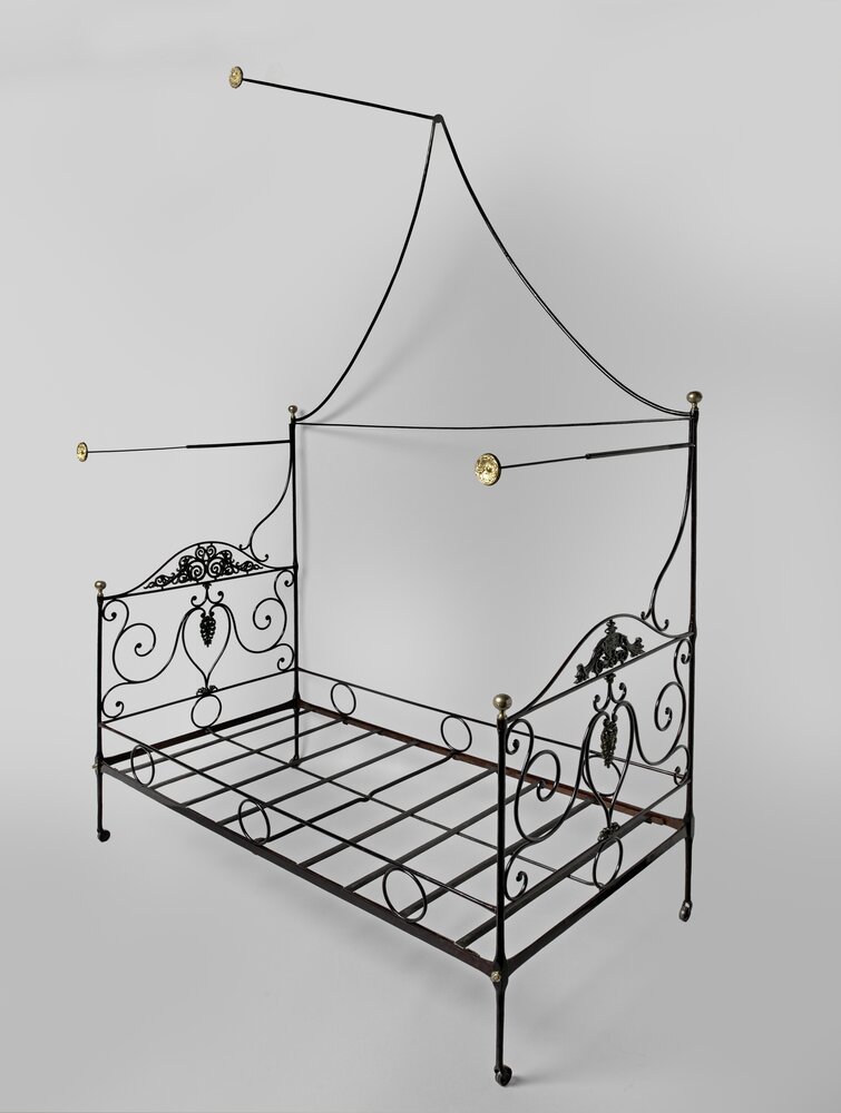 Santena, Castello Cavour, Iron bed, inv. II/257 - after restoration