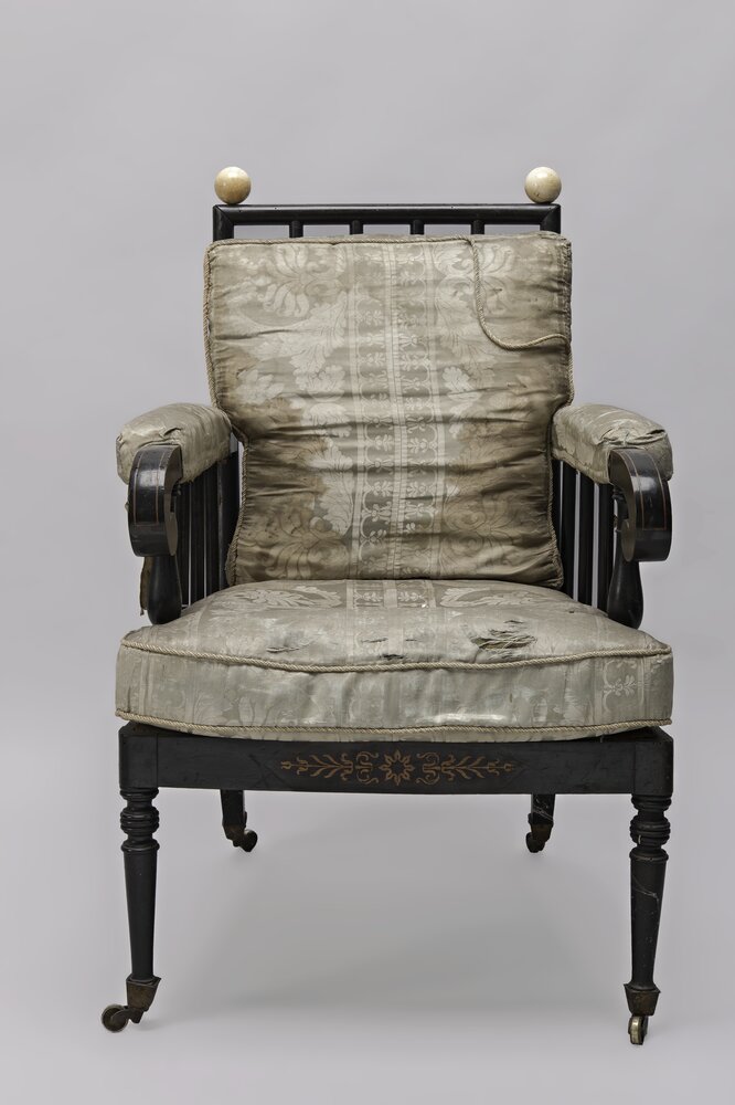 Santena, Castello Cavour, Poltrona, inv. II/266 - prima del restauro