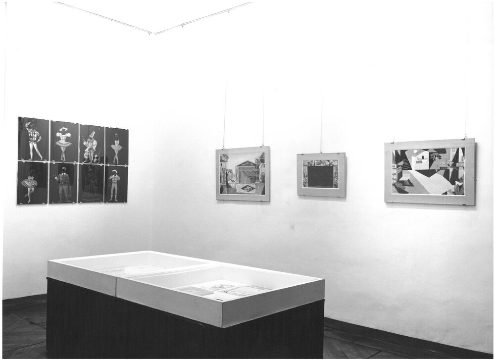 1978, 21 febbraio – 18 marzo
GINO SEVERINI / Un taccuino cubo - futurista, il rappe l- à - l’ ordre, La scena.
Mostra alla Galleria Martano.
1.15 Ripresa fotografica dello spazio espositivo e delle opere in mostra.