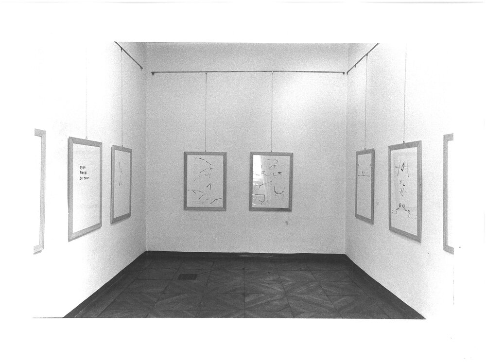 1976, 25 maggio – 30 giugno
GIUSEPPE CHIARI / Mostra di fotografie e disegni degli anni ’60 e ’70. 
Conferenza – performance.
Ripresa fotografica con dettaglio delle opere in mostra.