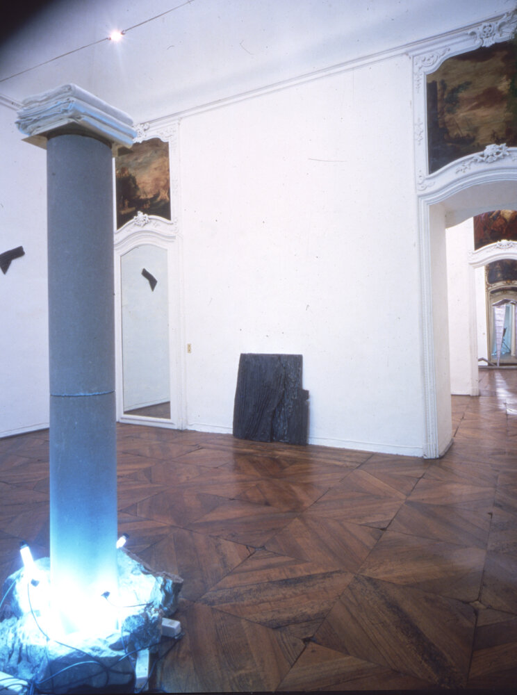 Entre centre et absence. Marzo - Aprile - Maggio 1987