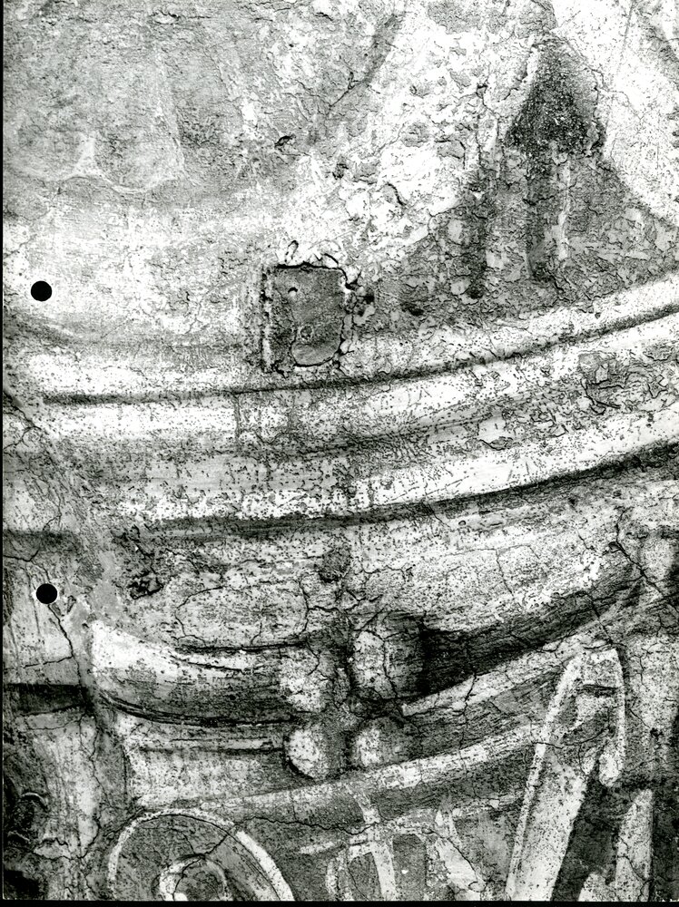 Uomo dalla mazza, particolare delle decorazioni dipinte in alto a sinistra (conchiglia) - (Uomo dalla mazza, part., prima del restauro) - APBB_CTRS_83_2_P_023.tif