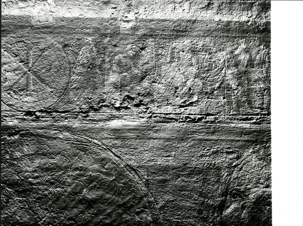 Eraclito e Democrito, part. restauro ultimato, luce radente (incisioni della decorazione visibili) - (Eraclito e Democrito, part. restauro ultimato) - APBB_CTRS_83_2_P_077.tif